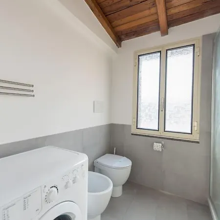 San Peter's - Cosy Renovated Penthouse דירה רומא